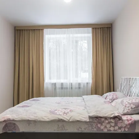 Near Dolphinarium טרוסקבץ