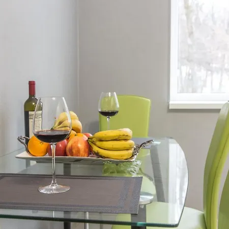 Near Dolphinarium דירה טרוסקבץ