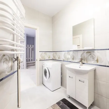 Near Dolphinarium Daire *